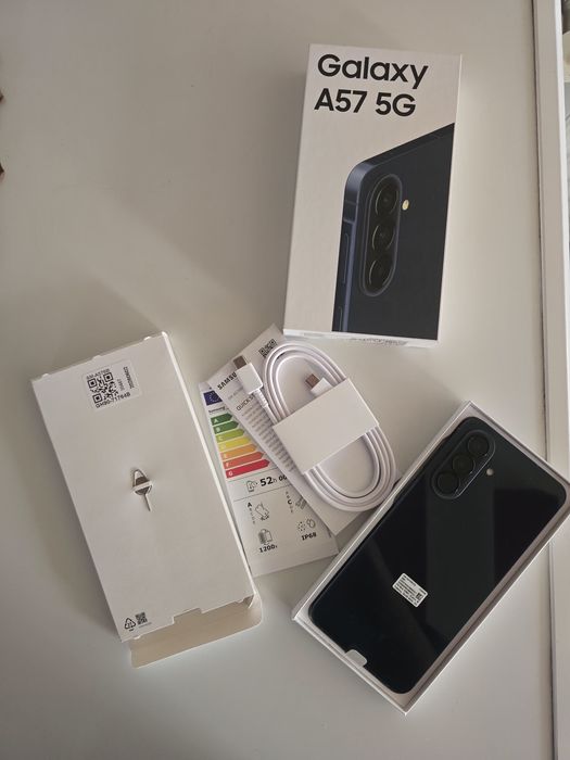 Vând Samsung A57 5G 128gb