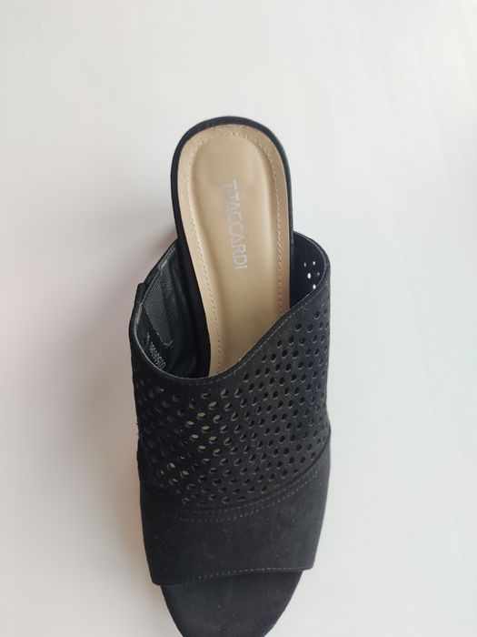 Продам обувь в отличном состоянии