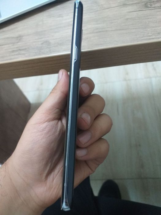 Samsung Galaxy S10 5G 256talik holati ideal