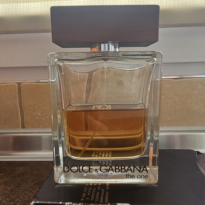 Mont Blanc Explorer EDP 60ml, DOLCE & GABBANA The One 100ml.
Парфю