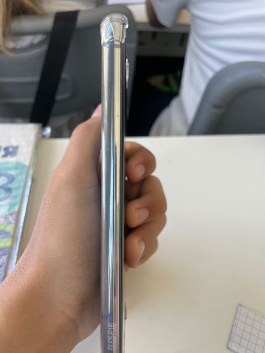 Samsung флагмон 20 + 5g.