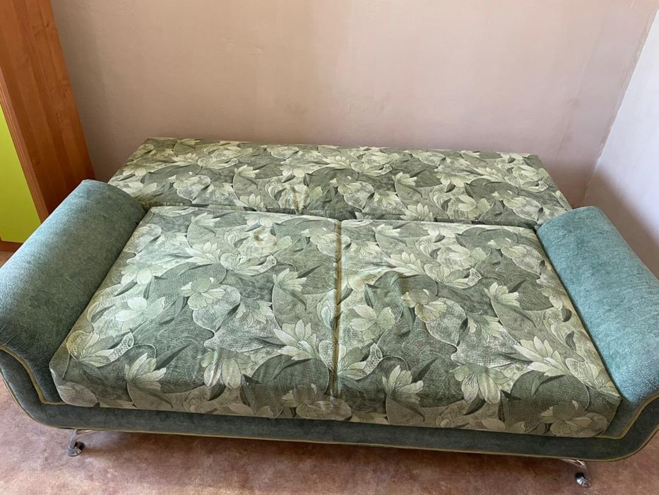 Диван. Состояние хорошее.