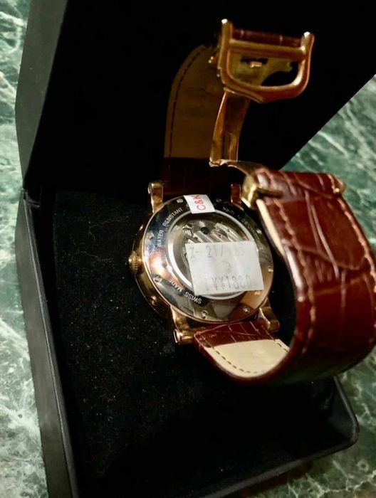 Мужские часы (новый)