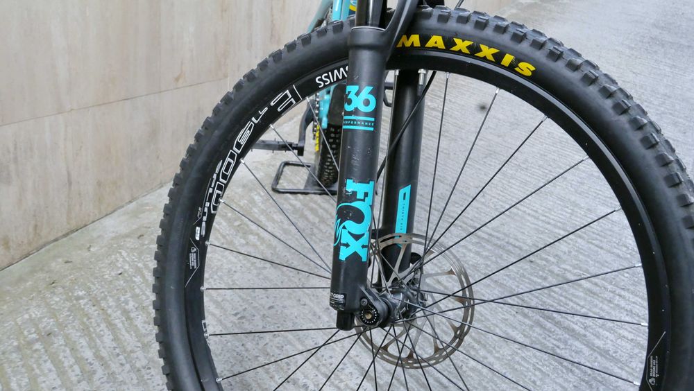 Yeti SB5.5 TURQ, L, 29 цола, FOX 36 Performance 160 мм, FOX Float X, SRAM X01 Eagle 1x12, Code R