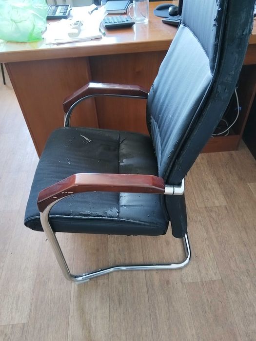 Продам кресла бу.