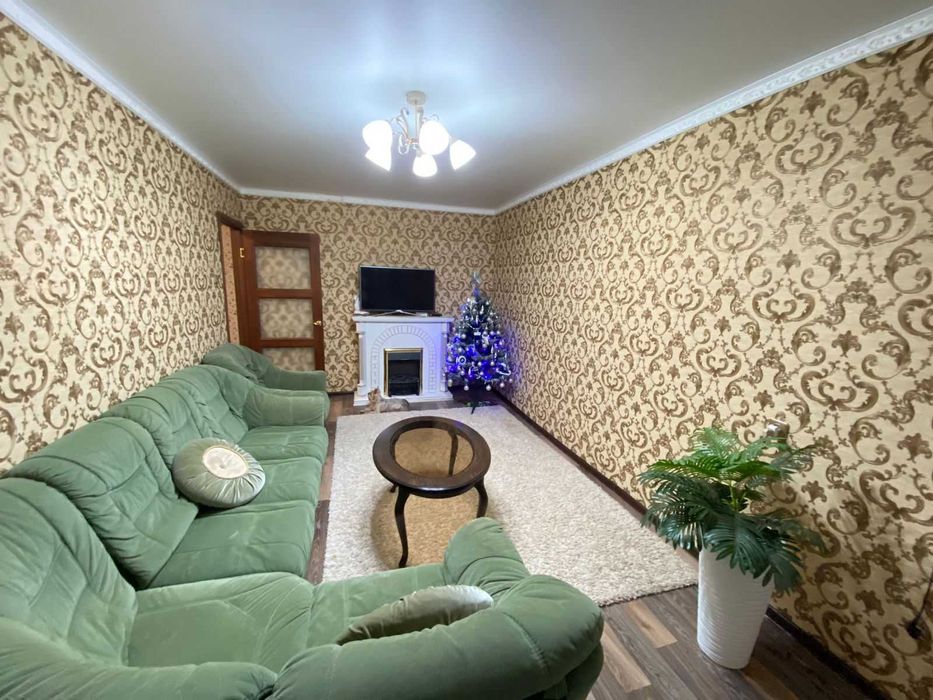 Продается 2 ком квартира район Детская Больница