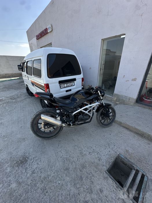 Street moto sotiladi 200 cub