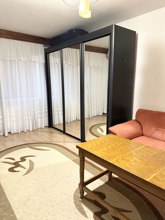 De vanzare apartament 2 camere, etaj 3 zona distrigaz