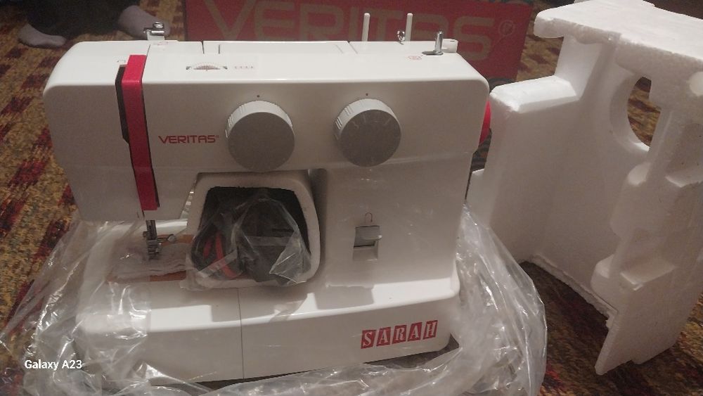 Продам швейнаю машинку