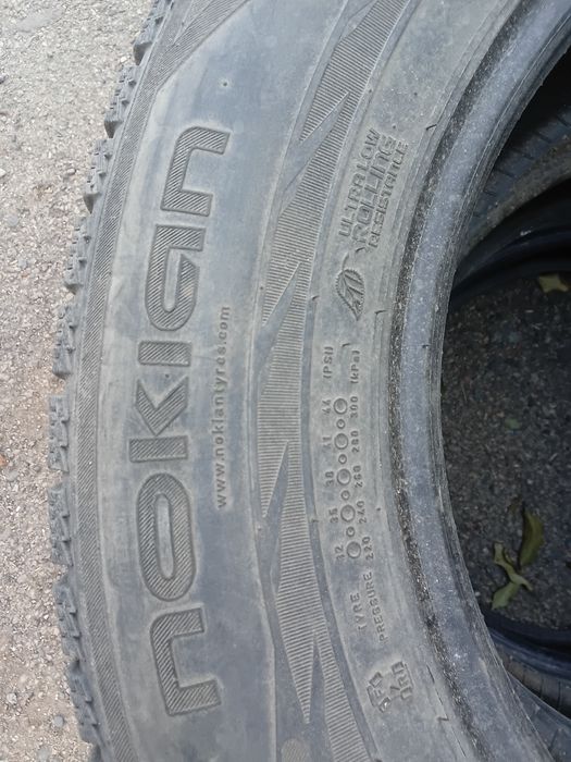 Резина зимняя б/у.