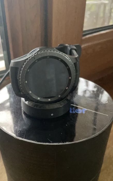 часы самсунг gear s3