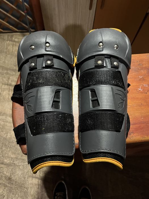 Vand echipamenu pentru motor