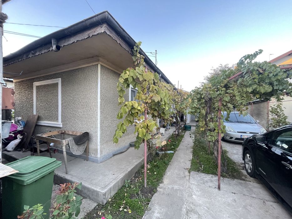 Casa Tecuci teren 670mp+anexe/2 iesiri strada Nicoresti-Andrei Saguna