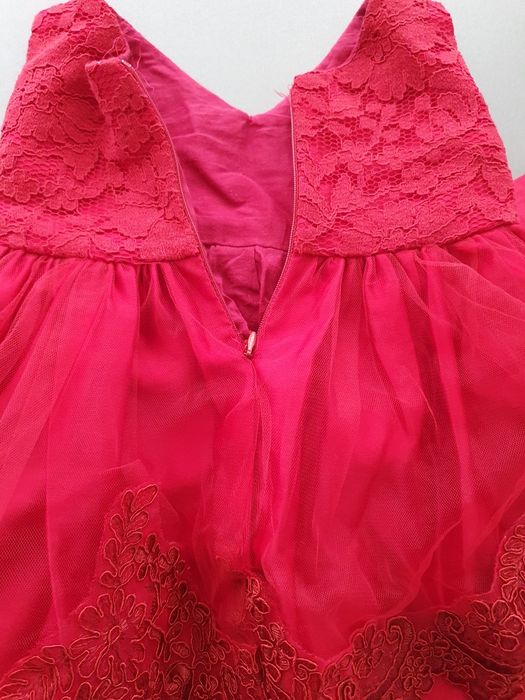 Rochie prințesă marimea 6-9 luni