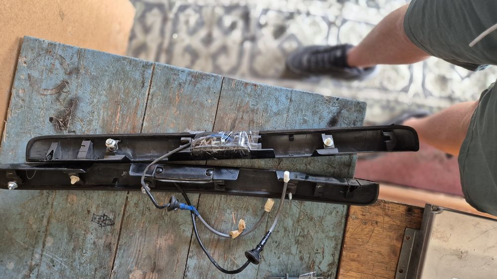 Оригинални лайстни за багажник за Тойота авенсис т25 комби 2003- 2008г