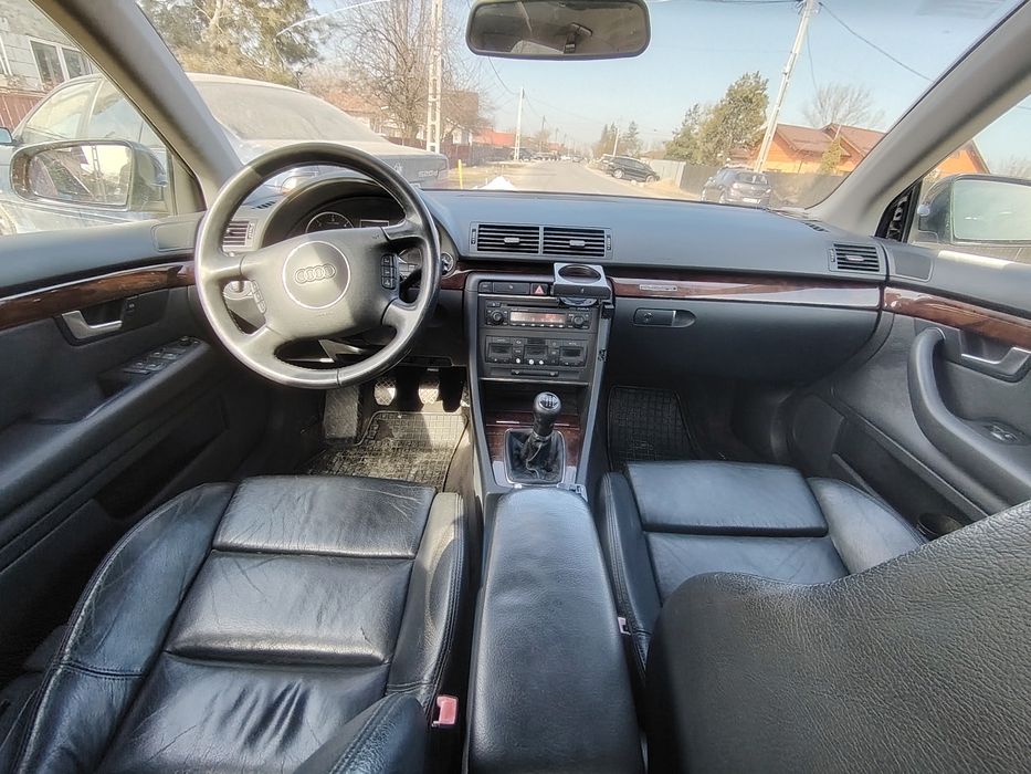 Vând audi A4 V6 motor 2.5