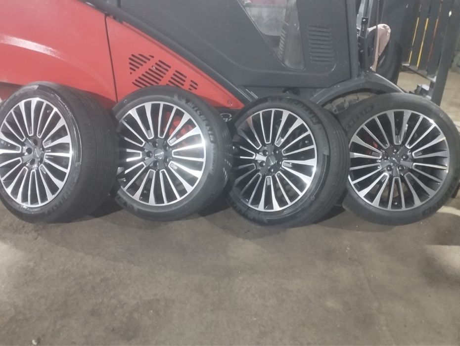 Продам новые диски с шинами