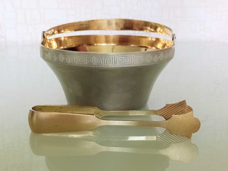 Сахарница и щипцы для сахара. Серебро 916 и 875