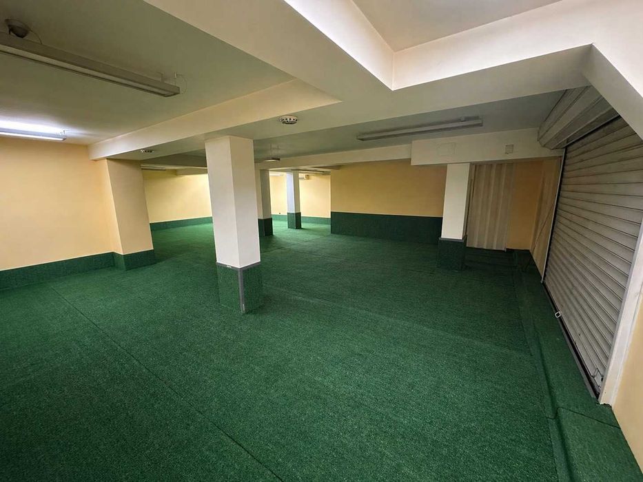 Магазин с голяма витрина в гр.Пловдив - кв. Каменица 1