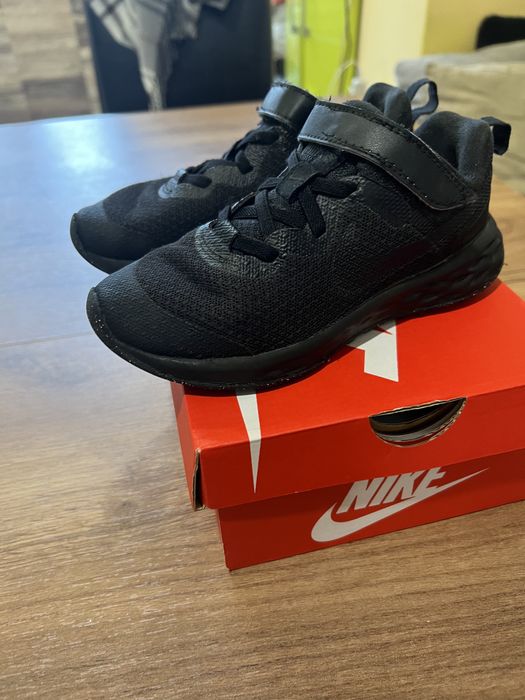 Лот 2 екипа на Zara + маратонки Nike