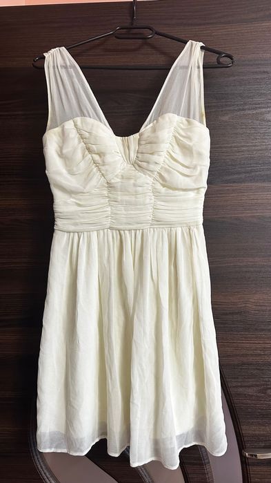 Дамски елегантни рокли