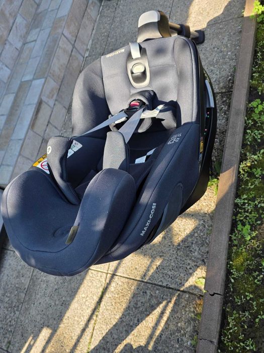 Scaun auto pivotant Maxi-Cosi Pearl 360 + Bază Isofix FamilyFix 360 – Stare excelentă