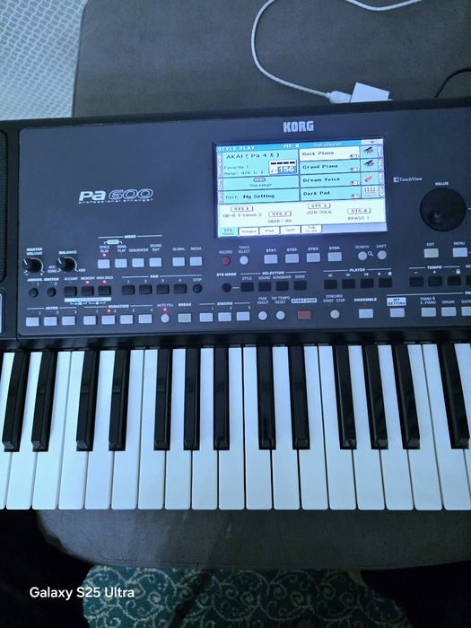 Korg pa600 QT ориентал б/у
