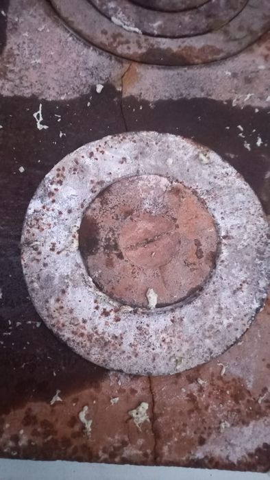 Продам Плиту с кольцами, 1 кольца не хватает