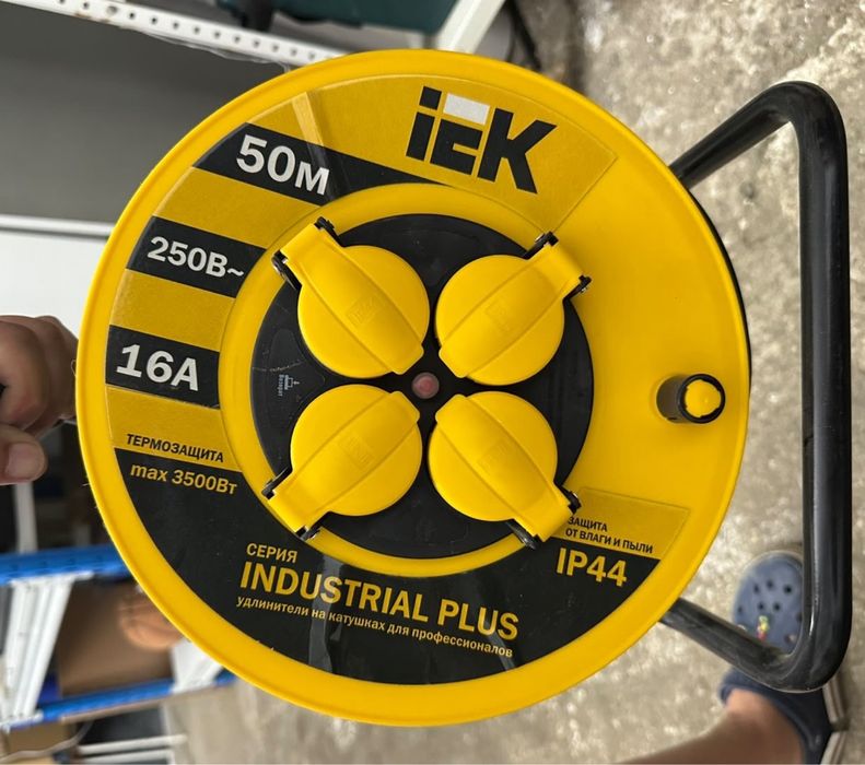 Удлинитель на катушке IEK 50м