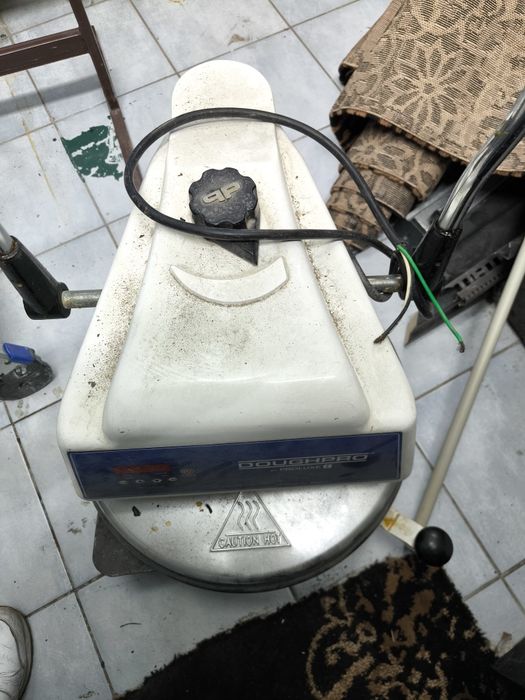 ручной пресс для теста DoughPro DP1100