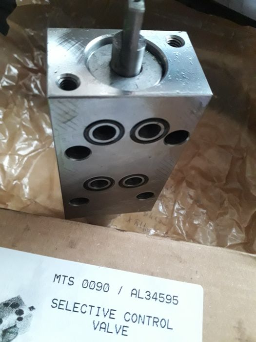 Distribuitor hidraulic John Deere AL34595