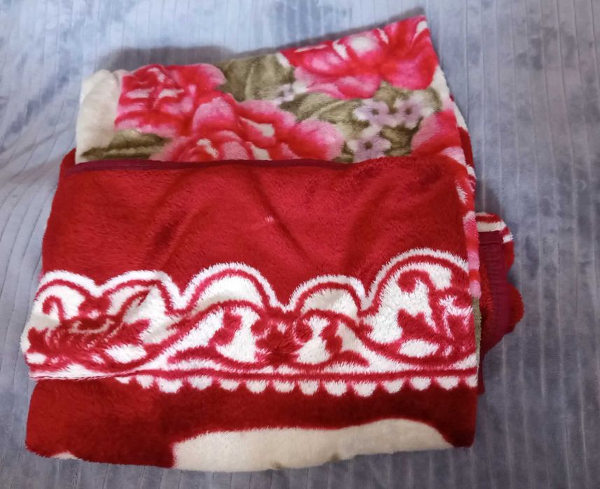 Продаю старые одеяла