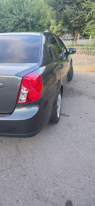Chevrolet Gentra.