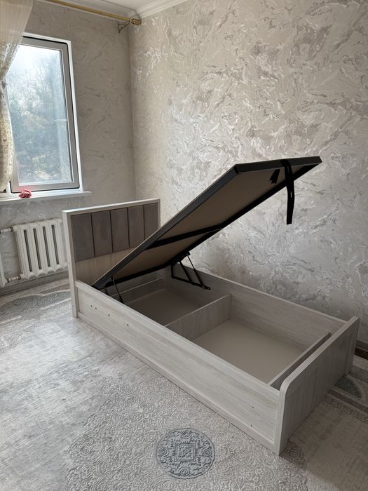 Продается кровать с матросом