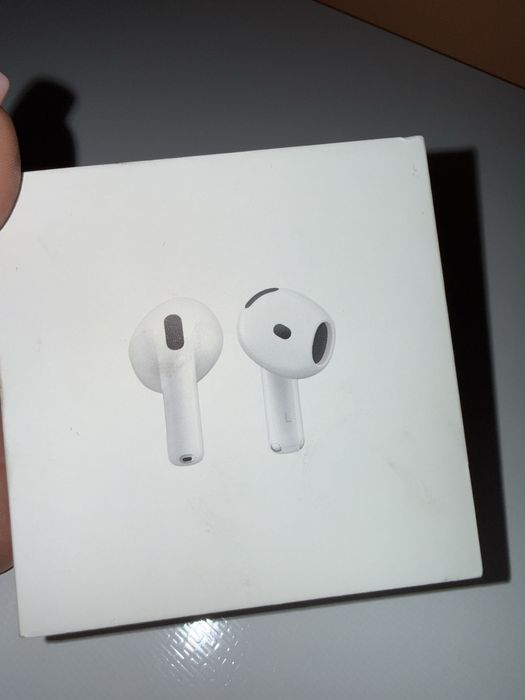 vand airpods pro 3 si airpods 4