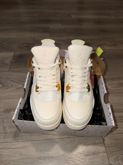 Jordan 4.