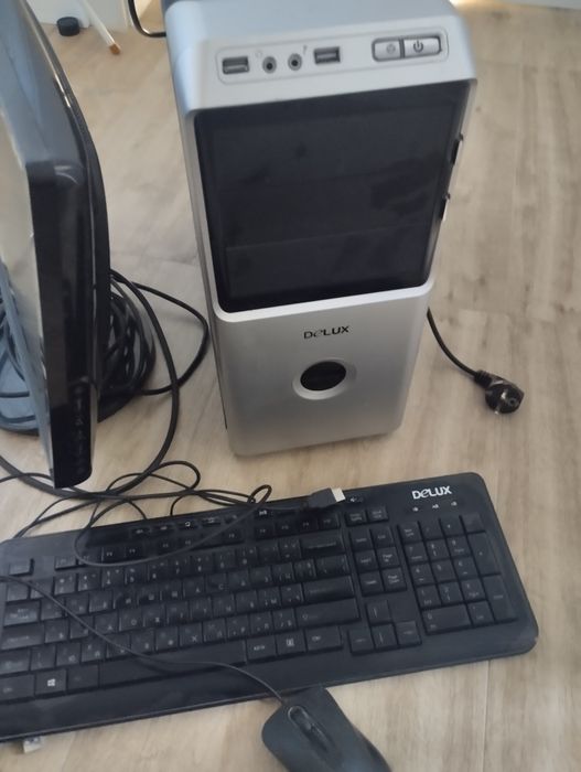 Компютър с клавиатура