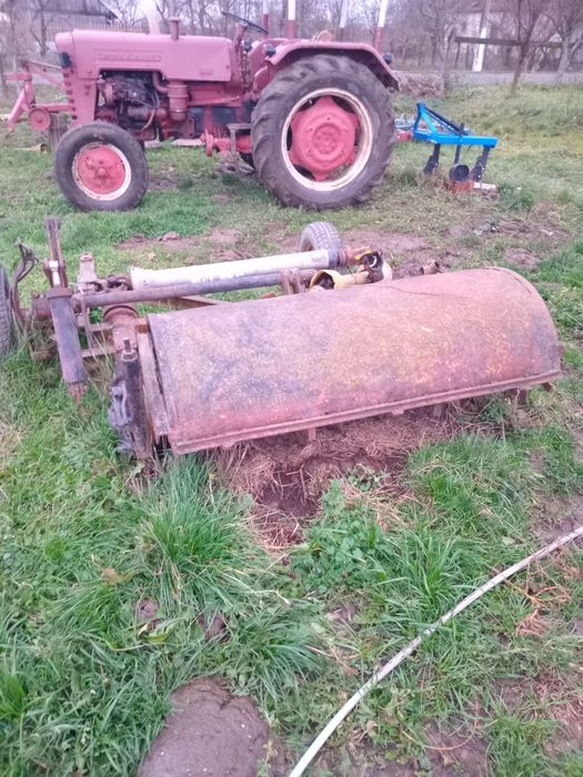 Vînd freză pentru tractor