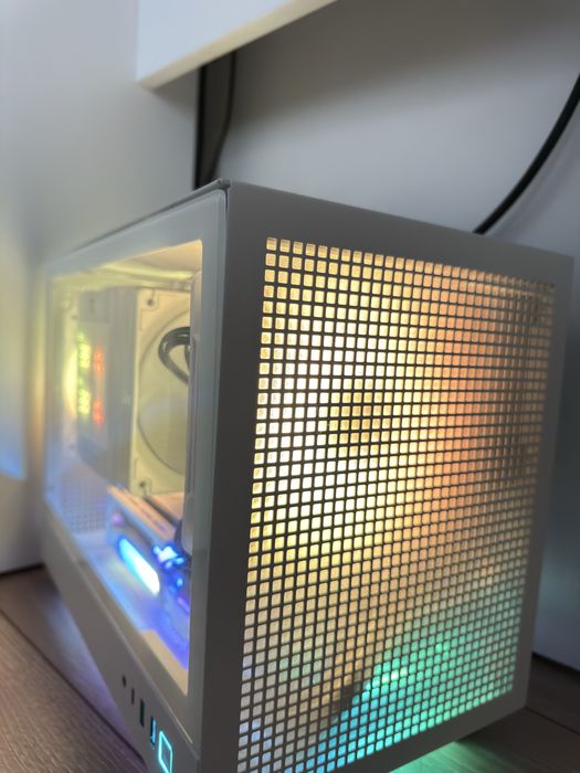 Геймърски компютър 9070xt 7800x3d 64gb ram