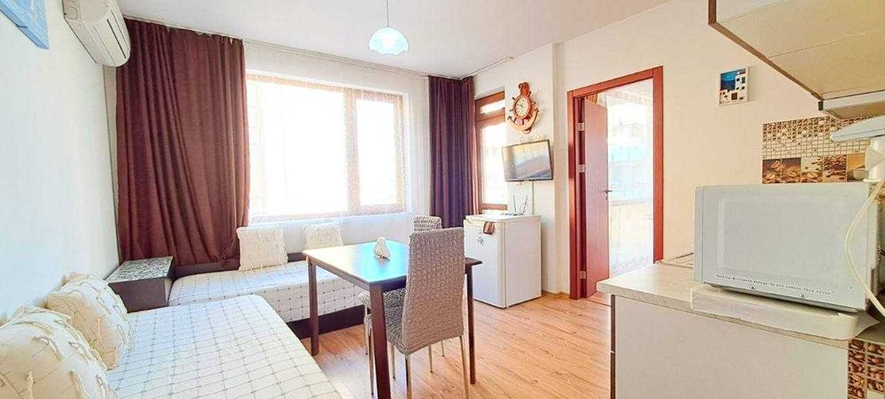 Продава се Двустаен апартамент в Свети Влас - 60 кв.м за 7 €/кв.м - Снимка #2
