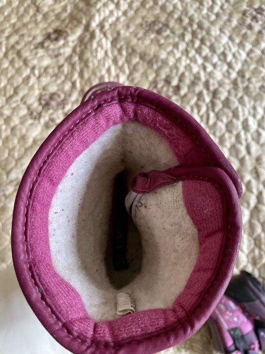 Продам дутики зимние на девочку