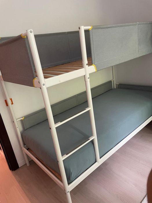 Pat etajat Ikea cu 2 saltele 2mx0,9m