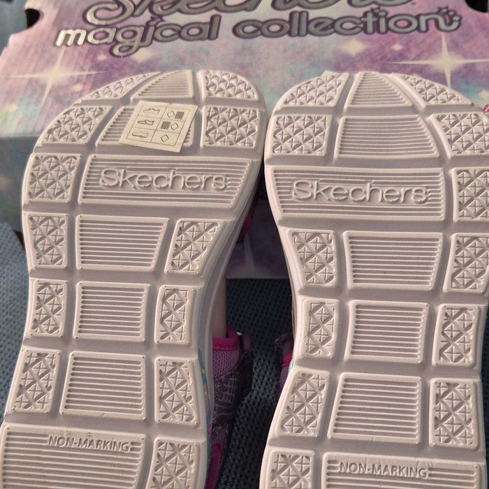 Skechers ( скечерс ) сандали светещи 30 номер