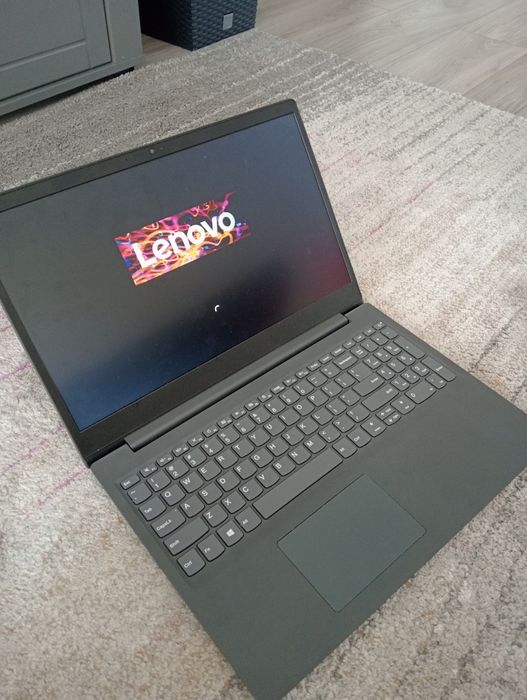 Laptop Lenovo ..