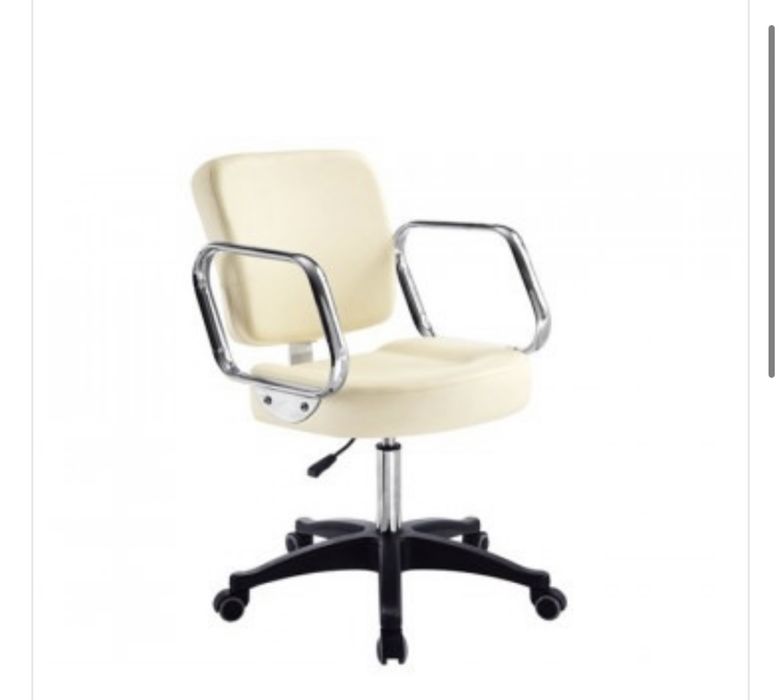 produse noi salon de vanzare