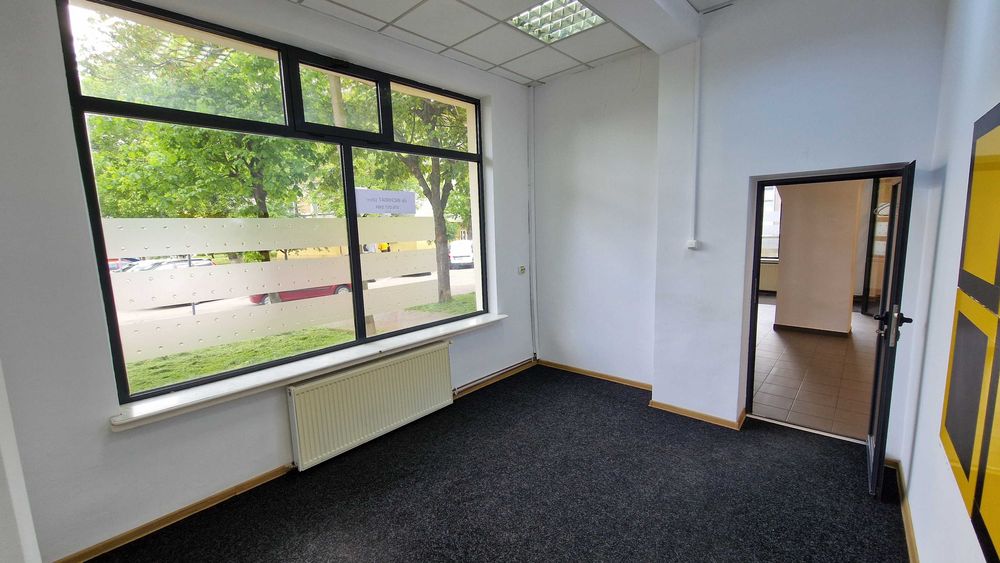 Spatiu comercial 105mp