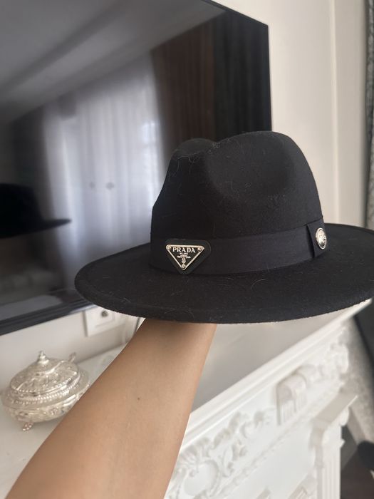 Продаю шляпу PRADA