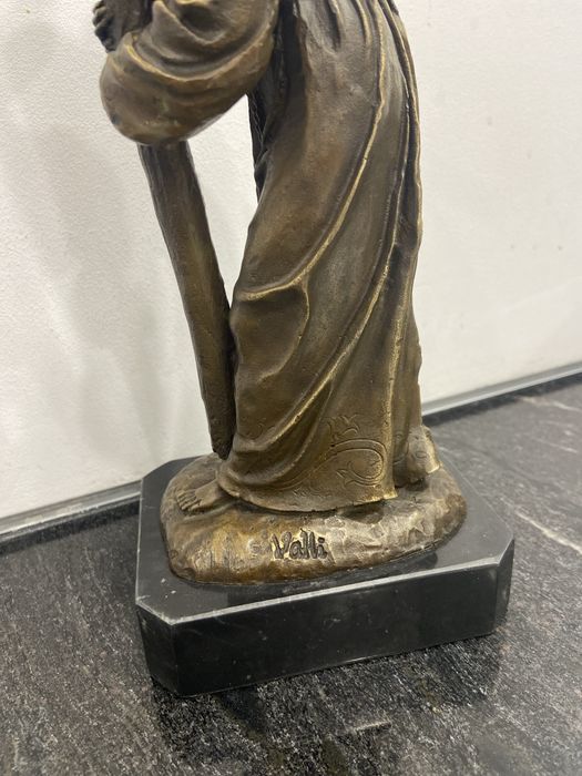 Statueta -Isus cu cruce  / inaltime 31 cm