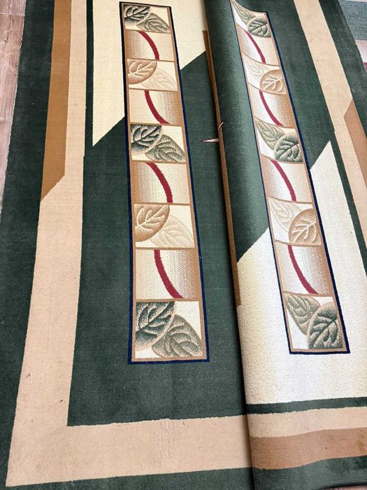 Продаю ковер в хорошем состоянии