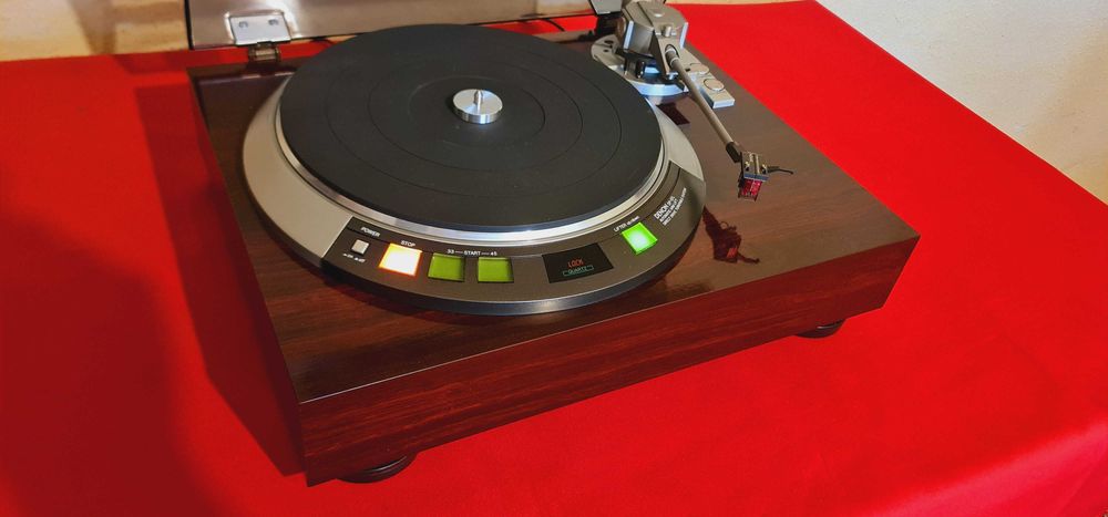 Denon DP-57L Servo-Controlled Direct-Drive Turntable